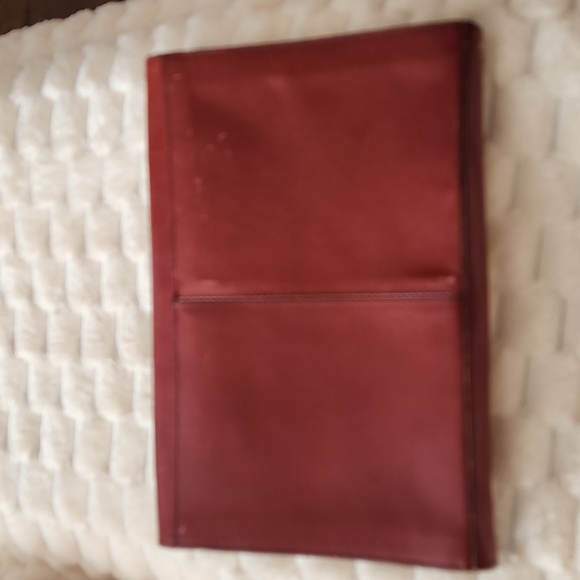 Beautiful Vintage Leather Clutch - Picture 3 of 11